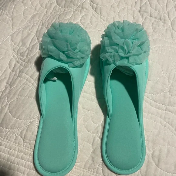 Vintage Rosette Slippers - Picture 4 of 5